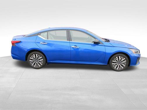 Bluestone Pearl 2025 Nissan Altima SV