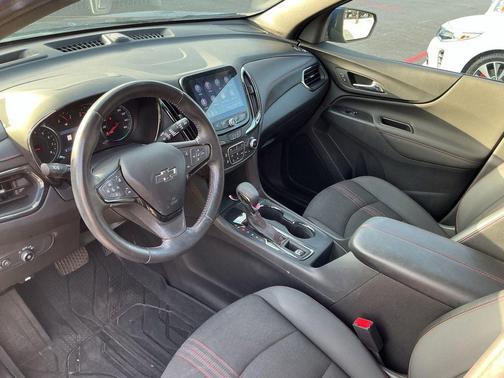 Blue Glow Metallic 2022 Chevrolet Equinox RS