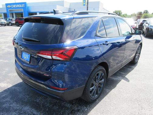 Blue Glow Metallic 2022 Chevrolet Equinox RS