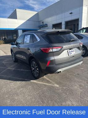 2022 Ford Escape Titanium