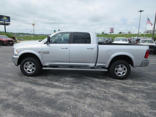 Bright Silver Clearcoat Metallic 2018 RAM 3500 Big Horn