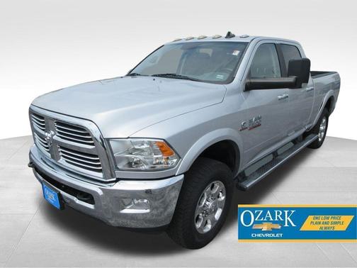 Bright Silver Clearcoat Metallic 2018 RAM 3500 Big Horn