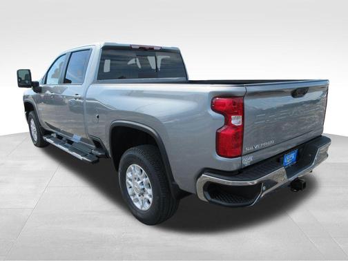 Sterling Gray Metallic 2026 Chevrolet Silverado 3500 LT