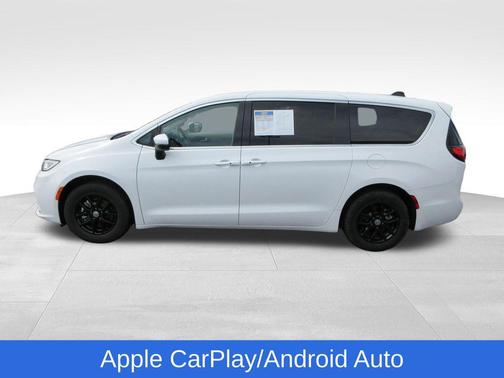 Bright White Clearcoat 2023 Chrysler Pacifica Touring-L