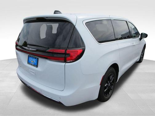 Bright White Clearcoat 2023 Chrysler Pacifica Touring-L