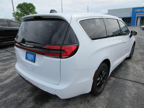 Bright White Clearcoat 2023 Chrysler Pacifica Touring-L