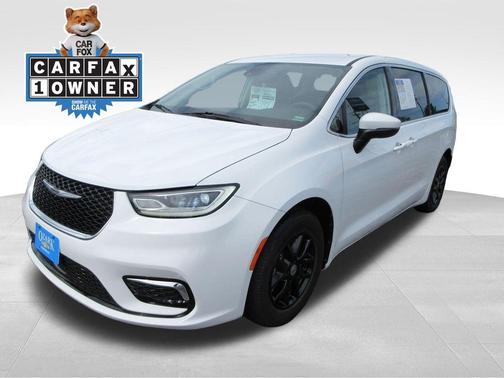 Bright White Clearcoat 2023 Chrysler Pacifica Touring-L