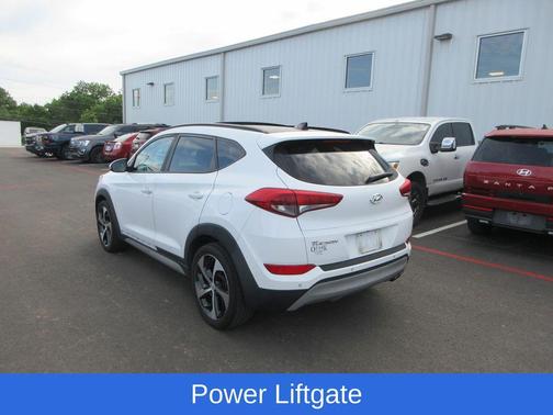 Dazzling White 2018 Hyundai TUCSON Value