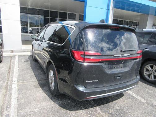 Diamond Black 2024 Chrysler Pacifica Touring-L