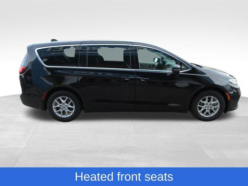 Diamond Black 2024 Chrysler Pacifica Touring-L