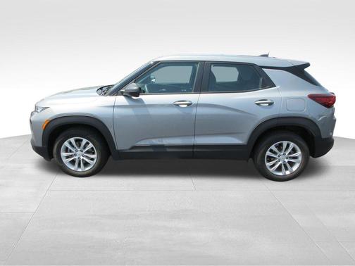 Sterling Gray Metallic 2023 Chevrolet Trailblazer LS