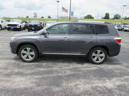 Magnetic Gray Metallic 2011 Toyota Highlander Limited