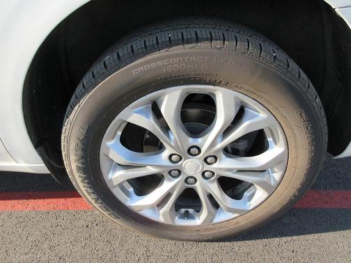 White Frost Tri-Coat 2020 Buick Enclave Avenir