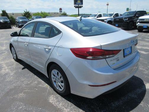 Symphony Silver 2017 Hyundai ELANTRA SE