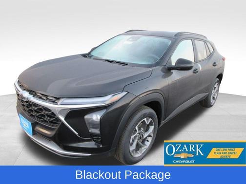 Mosaic Black Metallic 2026 Chevrolet Trax LT
