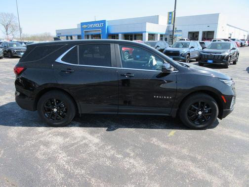 Mosaic Black Metallic 2024 Chevrolet Equinox LT