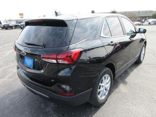 Mosaic Black Metallic 2024 Chevrolet Equinox LT