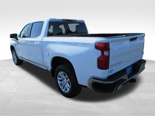 Summit White 2026 Chevrolet Silverado 1500 LT