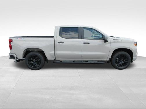 White Sand 2026 Chevrolet Silverado 1500 Custom