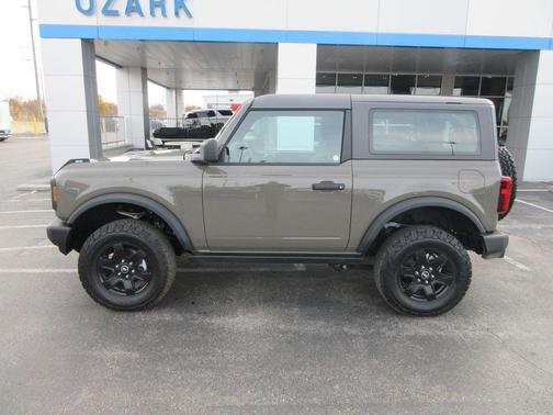 2025 Ford Bronco Base