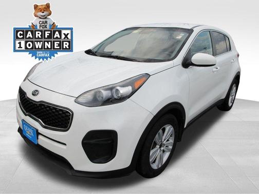 Clear White 2017 Kia Sportage LX