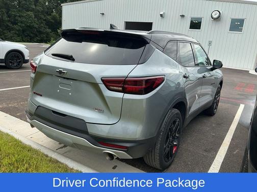 Sterling Gray Metallic 2024 Chevrolet Blazer LT