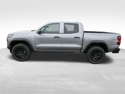 Sterling Gray Metallic 2026 Chevrolet Colorado Trail Boss