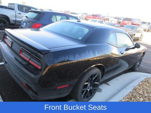 Pitch Black Clearcoat 2015 Dodge Challenger R/T