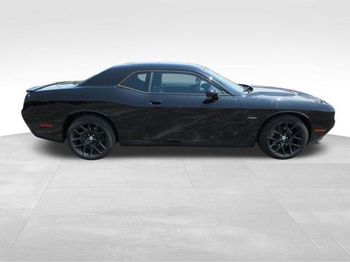 Pitch Black Clearcoat 2015 Dodge Challenger R/T