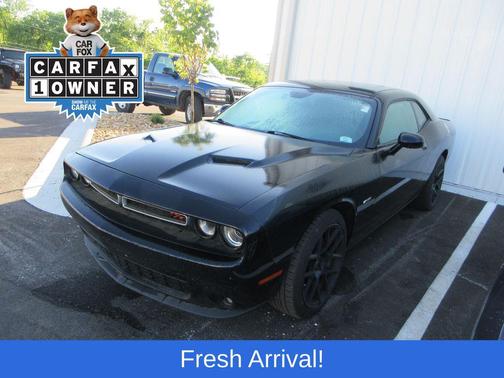 Pitch Black Clearcoat 2015 Dodge Challenger R/T