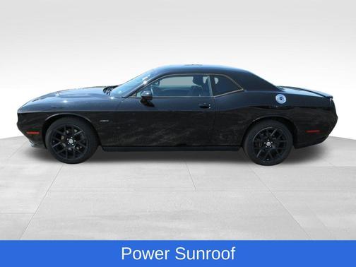 Pitch Black Clearcoat 2015 Dodge Challenger R/T
