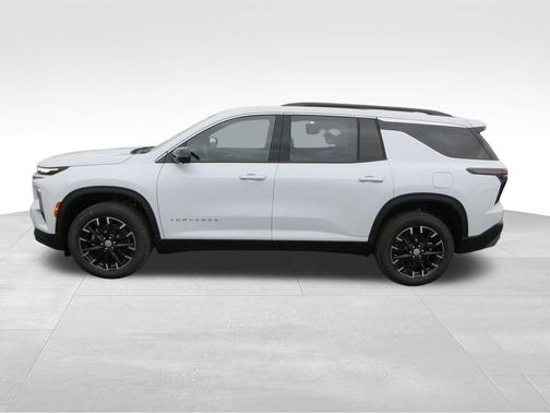 Polar White 2026 Chevrolet Traverse LT