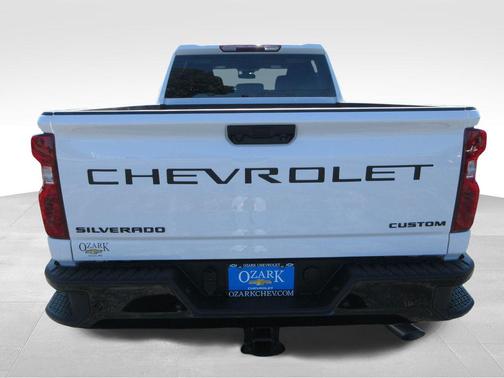 2026 Chevrolet Silverado 2500 Custom