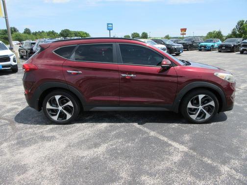 Ruby Wine 2016 Hyundai TUCSON Limited