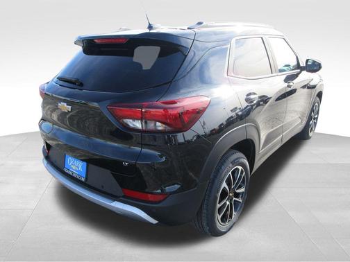 Mosaic Black Metallic 2026 Chevrolet Trailblazer LT