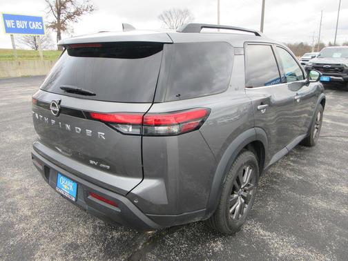 2022 Nissan Pathfinder SV 4WD