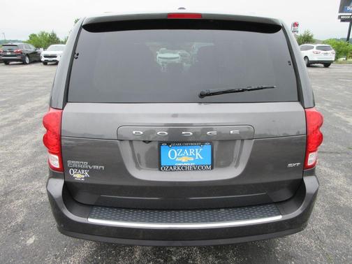 Granite Crystal Clearcoat Metallic 2020 Dodge Grand Caravan SXT