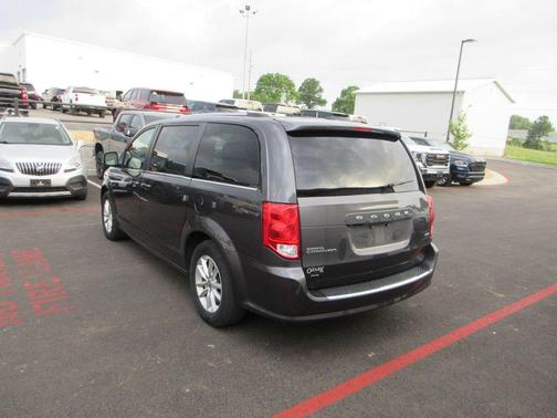 Granite Crystal Clearcoat Metallic 2020 Dodge Grand Caravan SXT