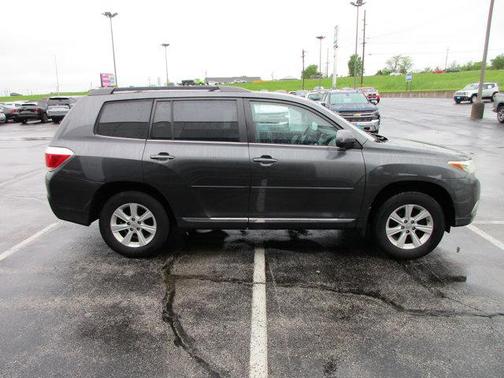 2011 Toyota Highlander SE