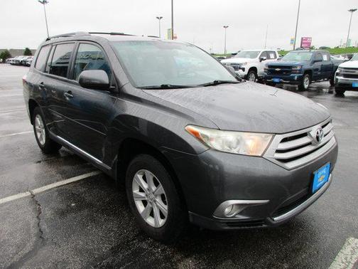 2011 Toyota Highlander SE