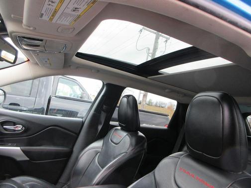 2017 Jeep Cherokee Trailhawk