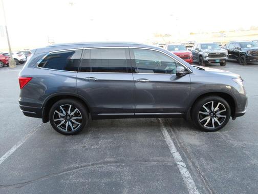 Modern Steel Metallic 2021 Honda Pilot Elite