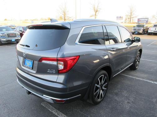 Modern Steel Metallic 2021 Honda Pilot Elite