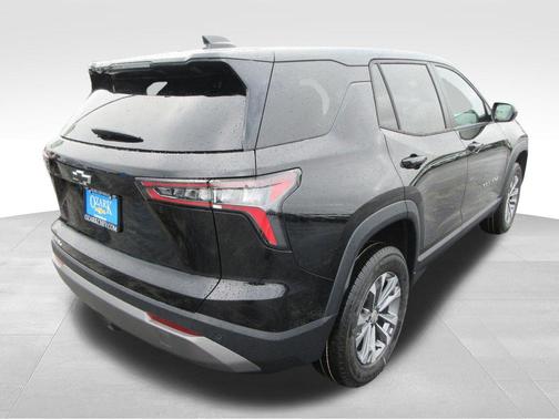 Mosaic Black Metallic 2026 Chevrolet Equinox LT