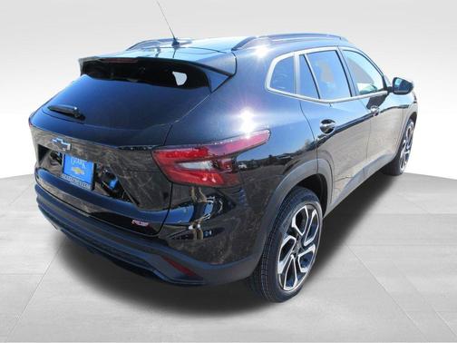 Mosaic Black Metallic 2026 Chevrolet Trax 2RS