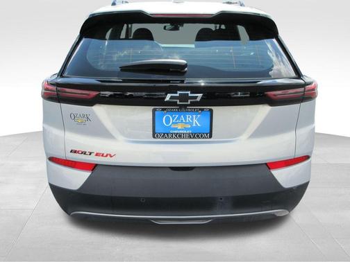 Silver Flare Metallic 2023 Chevrolet Bolt EUV LT