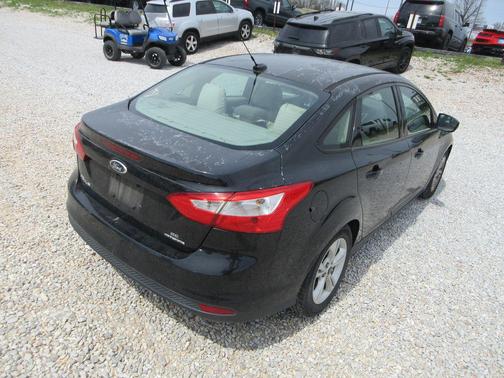 Tuxedo Black Metallic 2014 Ford Focus SE