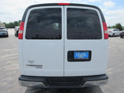 Summit White 2016 Chevrolet Express 3500 LT
