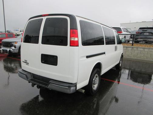 Summit White 2016 Chevrolet Express 3500 LT