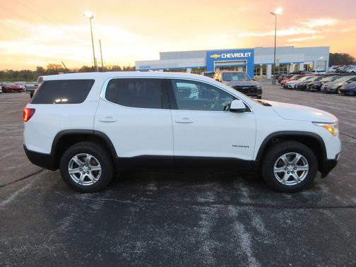 2017 GMC Acadia SLE-1